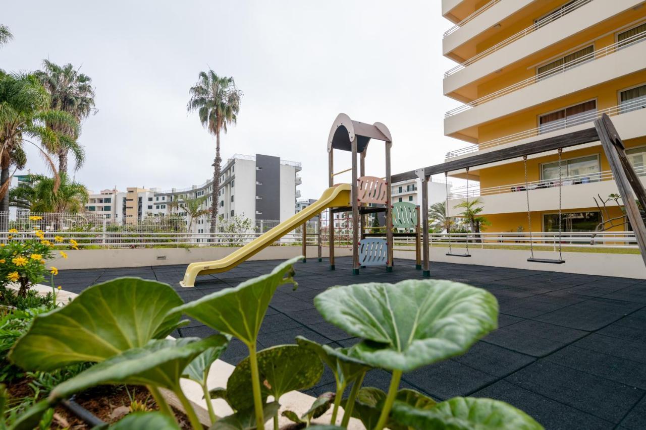By The Sea II - Calmo Com Piscina E Vista Mar. Apartment Funchal  Bagian luar foto